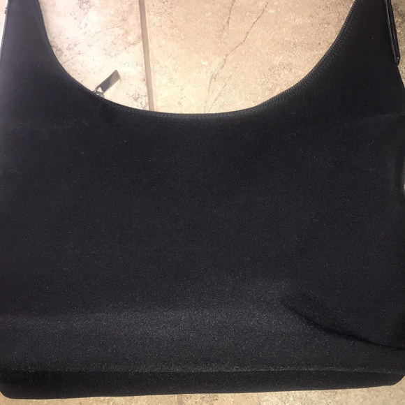 AUTHENTIC SALVATORE FERRAGAMO BLACK SHOULDER BAG - Picture 14 of 16